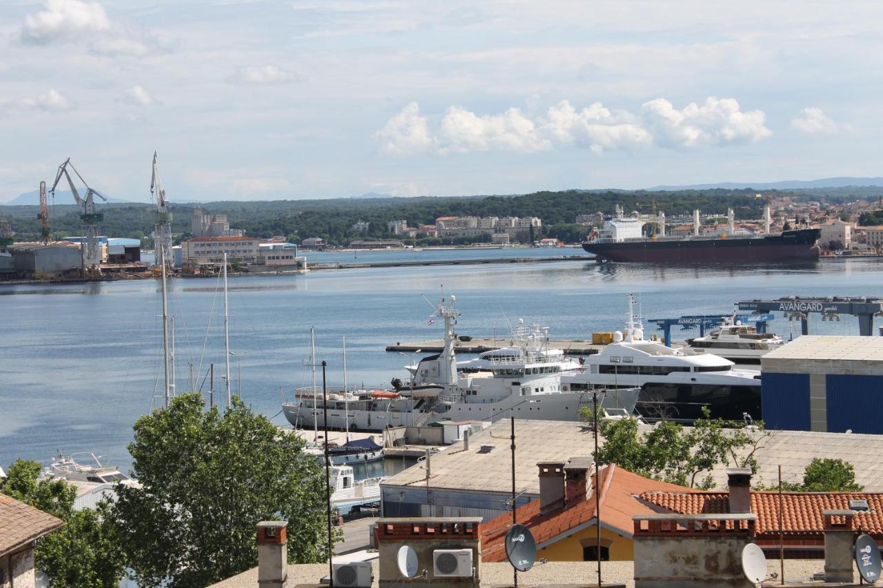 Apartment Nera Pula Buitenkant foto