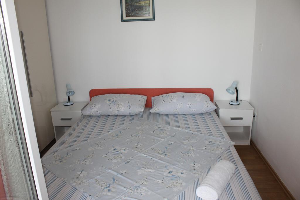 Apartment Nera Pula Buitenkant foto